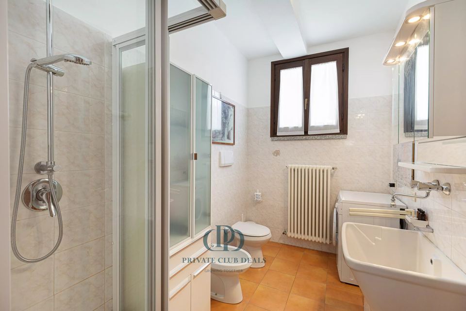 Villa Panoramica a Lenno con Vista Lago, Giardino Privato e Massima Tranquillità — 9