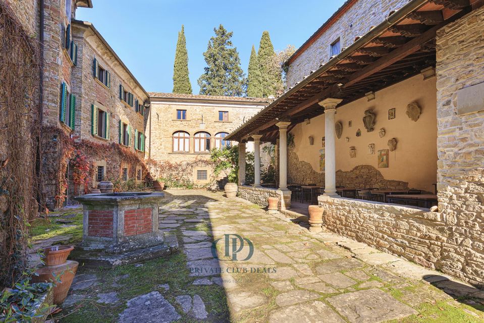 Relais nel cuore delle colline aretine in Toscana — 3