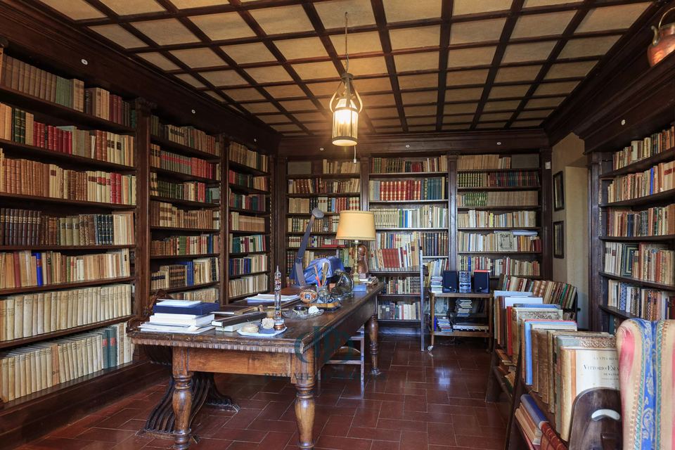 Relais nel cuore delle colline aretine in Toscana — 8