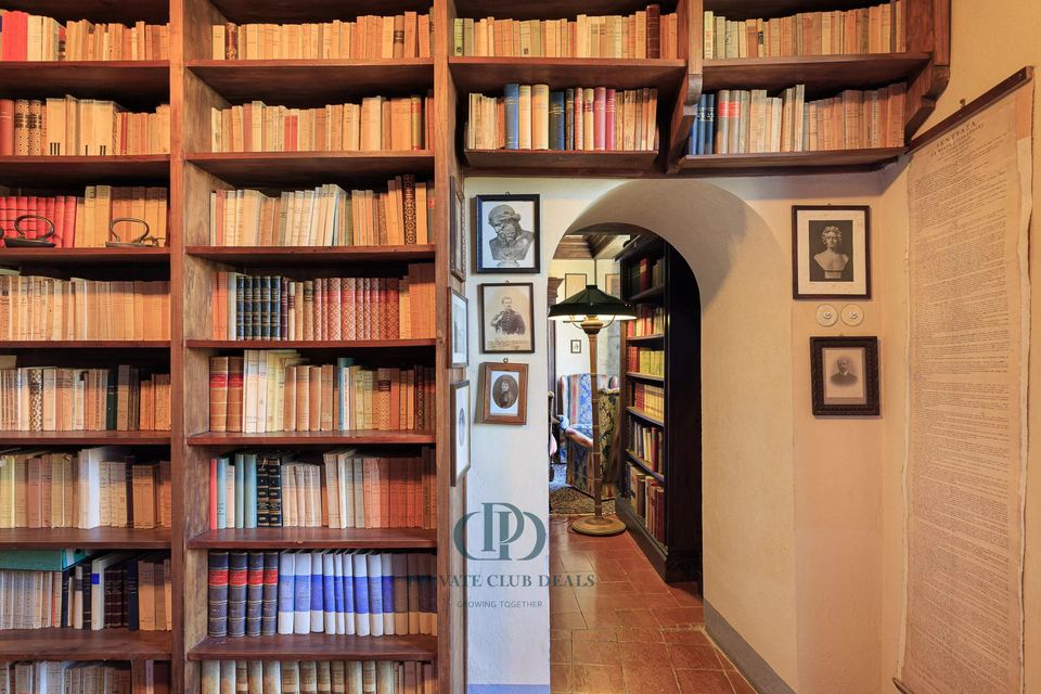 Relais nel cuore delle colline aretine in Toscana — 9