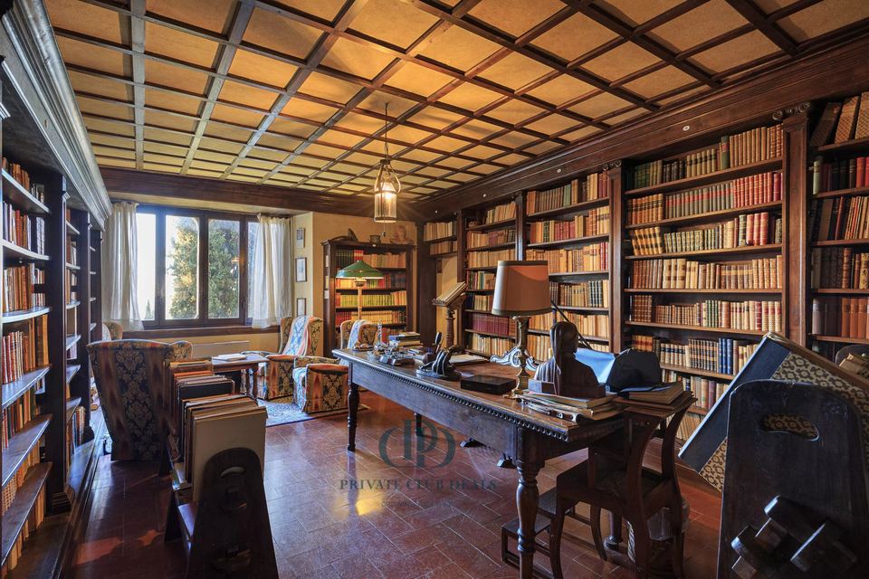 Relais nel cuore delle colline aretine in Toscana — 10