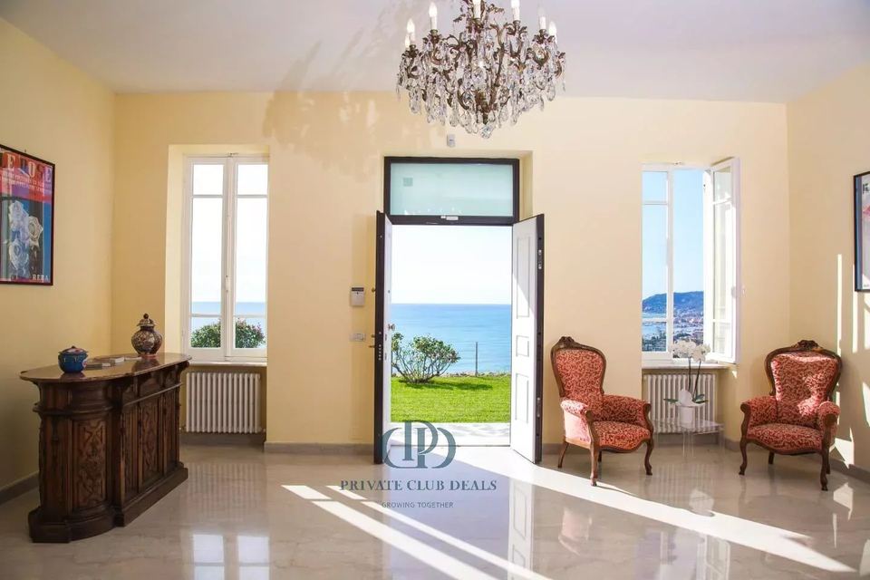 Exclusive Villa with Panoramic Views in Sanremo — 5