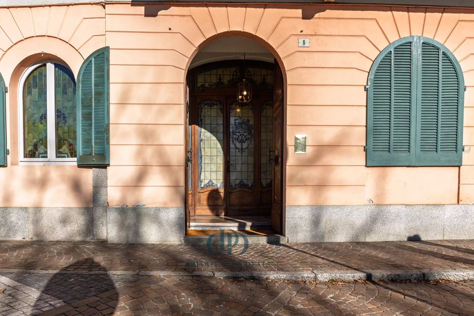 Lakefront Period Residence for Sale in Omegna — 2