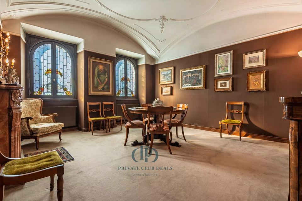Lakefront Period Residence for Sale in Omegna — 4