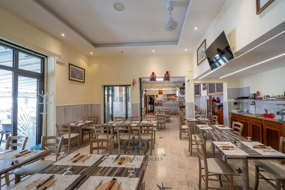 Restaurant in Feriolo — 11
