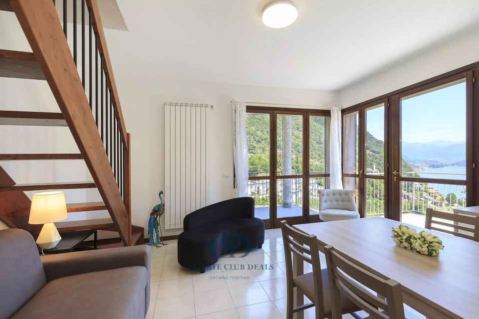 Apartment in residence with private garden and pool — 12