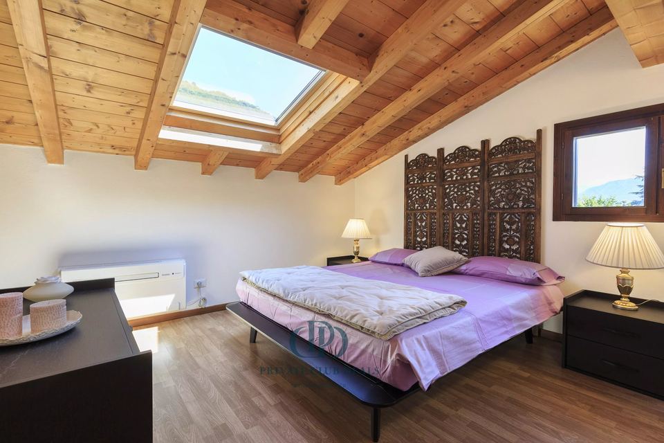 Apartment in residence with private garden and pool — 6