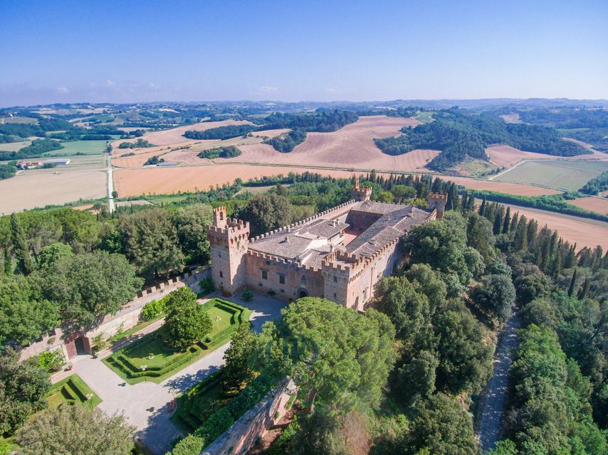Castello di Oliveto — 1