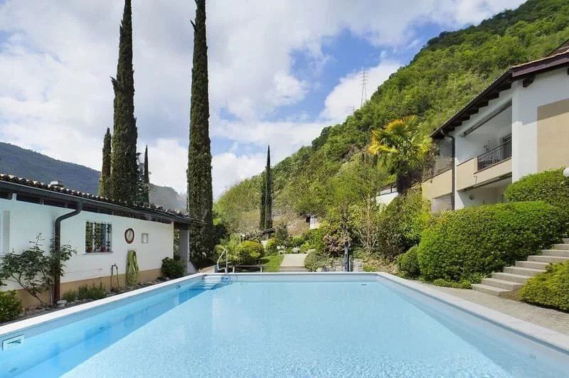 Apartment in Morcote — 1
