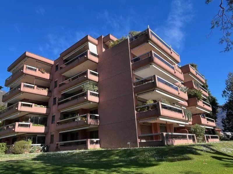 Apartment in Morcote — 2