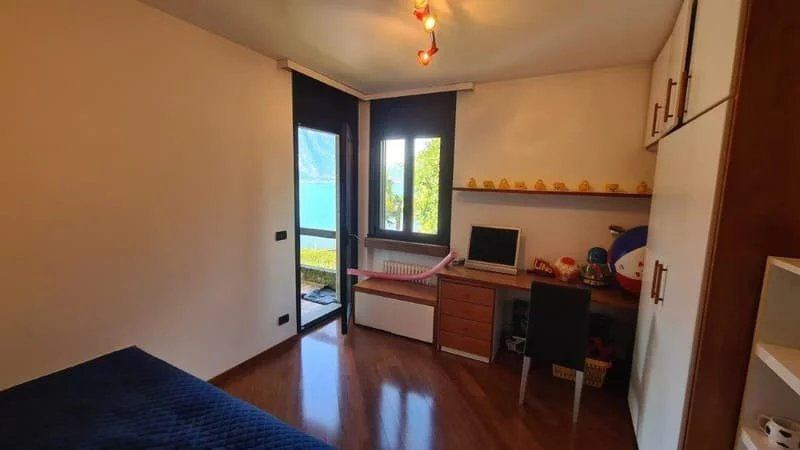 Apartment in Bissone — 3
