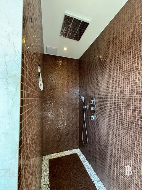 Villa with lake view and pool, Ruvigliana — 7.5 rooms — 2