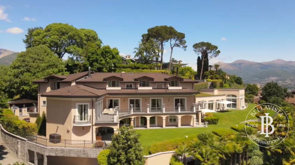 Mediterranean-style mansion with lake view, Sorengo — 6