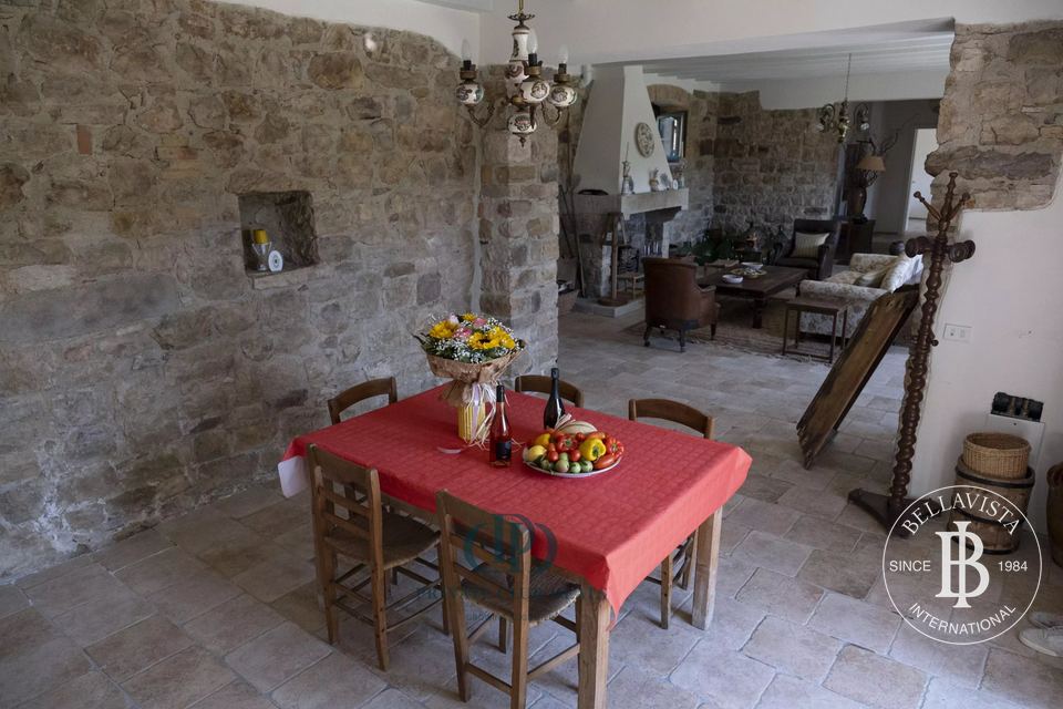 Exclusive Property just an hour drive from Naples — 12