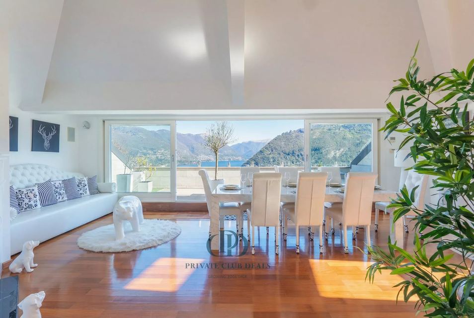 Exclusive Villa Historic Attic with Park and Pool View — 6