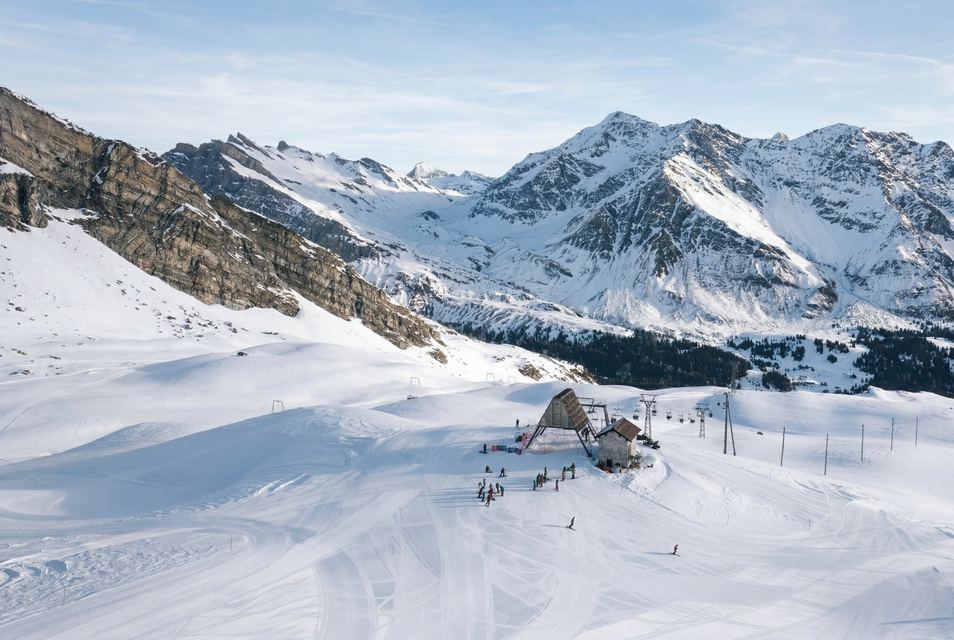 A 1.5 Residenza Larix — Contemporary Alpine Living nel Cuore di San Bernardino — 11