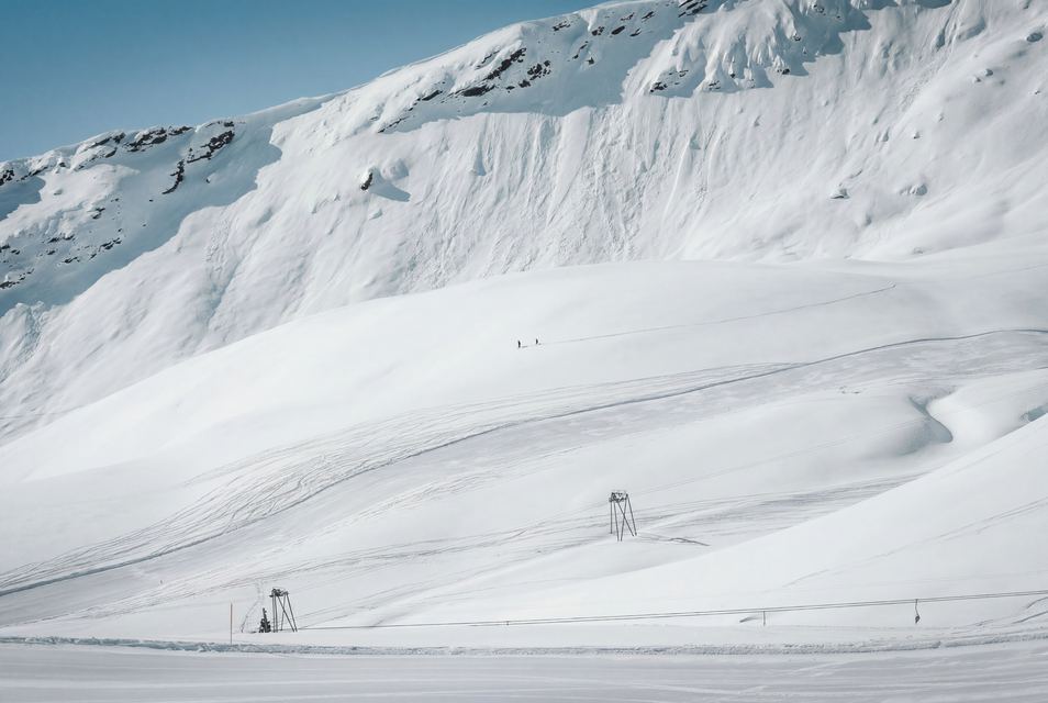 A 0.06 SAN BERNARDINO SWISS ALPS Next-generation apartments in the Swiss Alps — 9