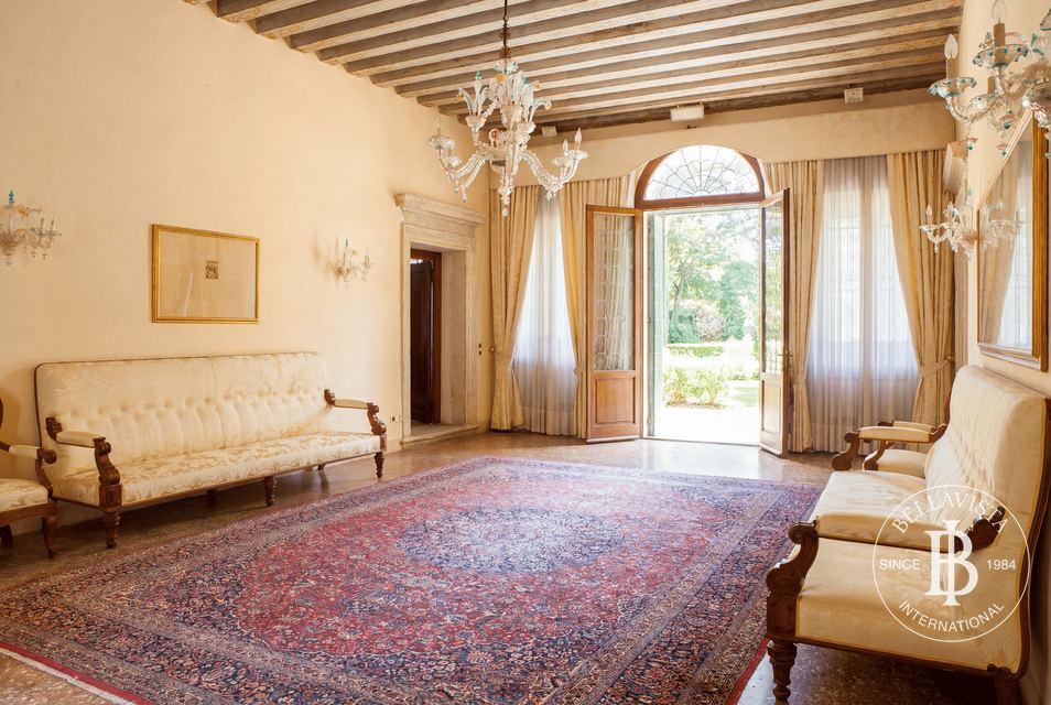A Rare Opportunity in the Heart of Bassano del Grappa ( Historic Villa with Stables and Barn ) — 8