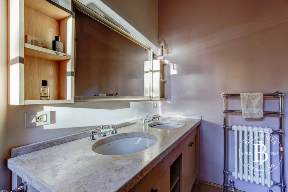 BASSANO DEL GRAPPA  A Residence of Timeless Elegance in the Heart of Bassano — 12