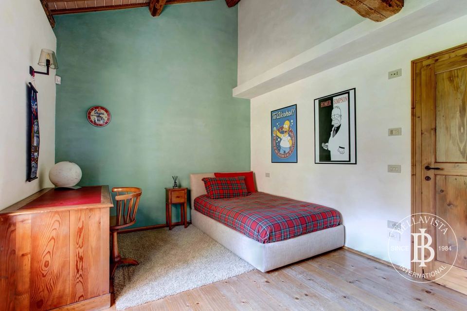 BASSANO DEL GRAPPA  A Residence of Timeless Elegance in the Heart of Bassano — 7