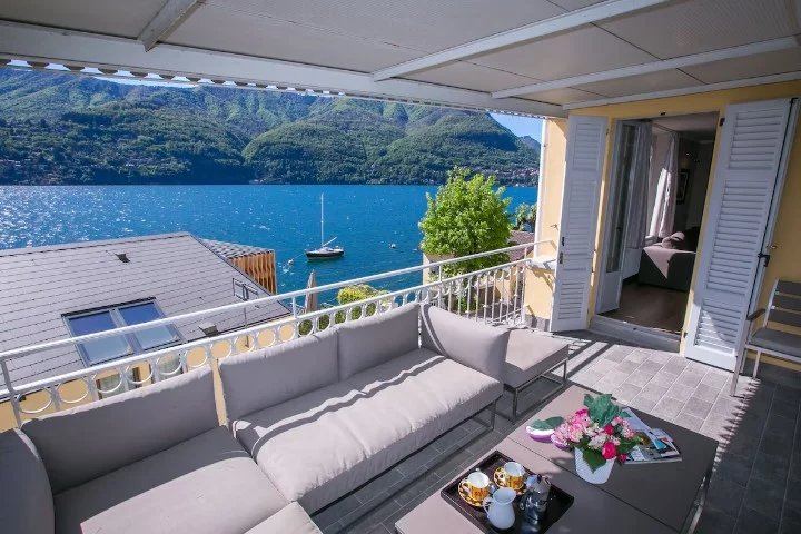 House (5 bed) in Carate Urio — 2