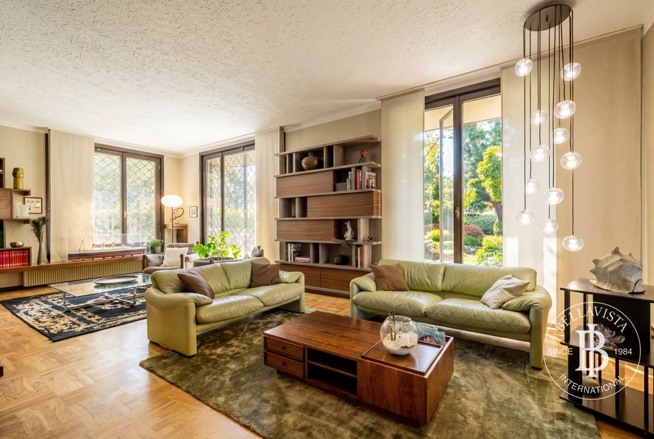 Timeless elegance surrounded by nature – Exclusive villa in the Como area — 2