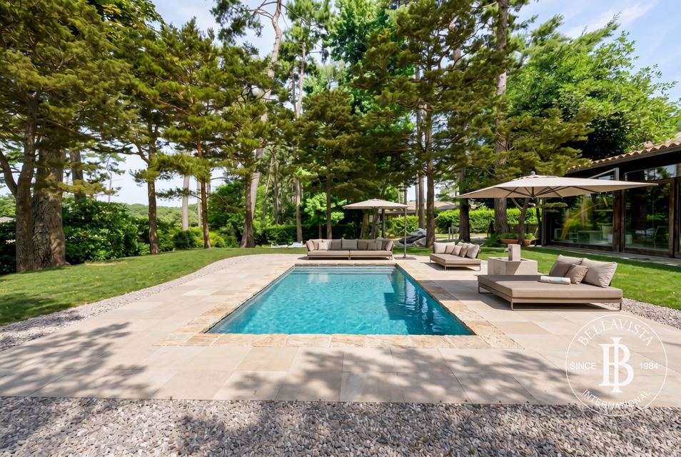 Timeless elegance surrounded by nature – Exclusive villa in the Como area — 9