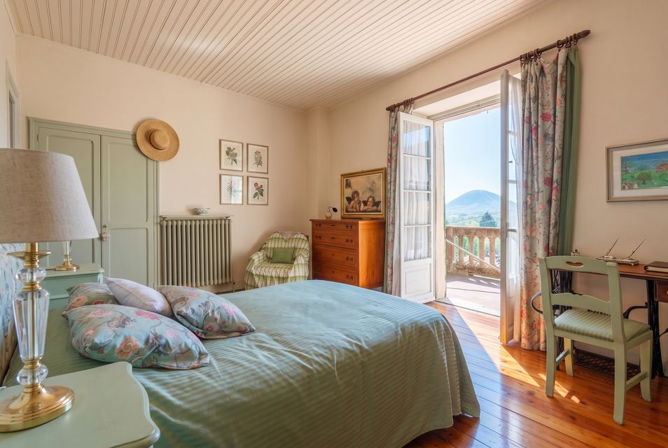 Exclusive Large-Scale Real Estate Complex in Cuasso al Monte, Varese — 1