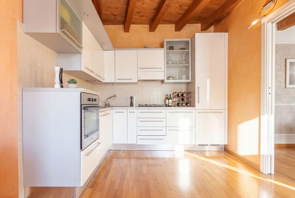 Furnished Apartment for Rent in the Heart of the Historic Center of Como — 11