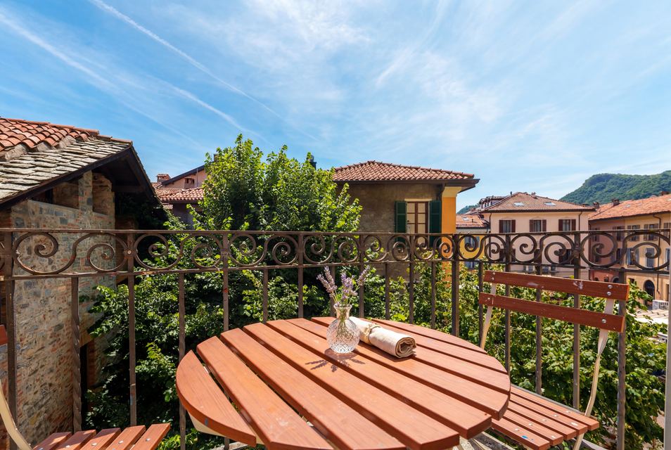 Furnished Apartment for Rent in the Heart of the Historic Center of Como — 3