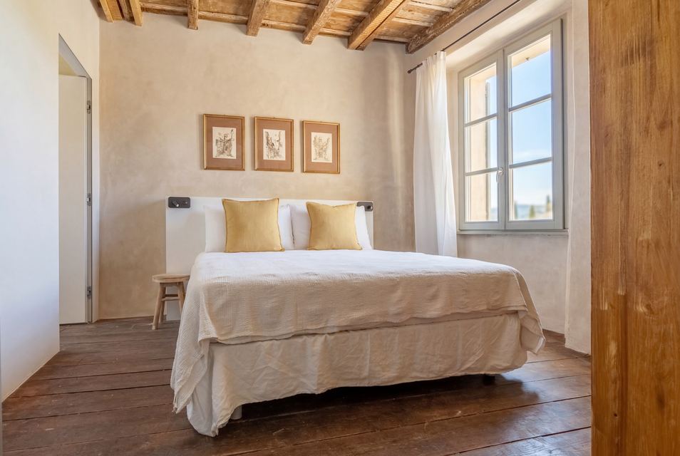 Exclusive Townhouse in the Historic Village of Torno Lake View and Private Garage — 4
