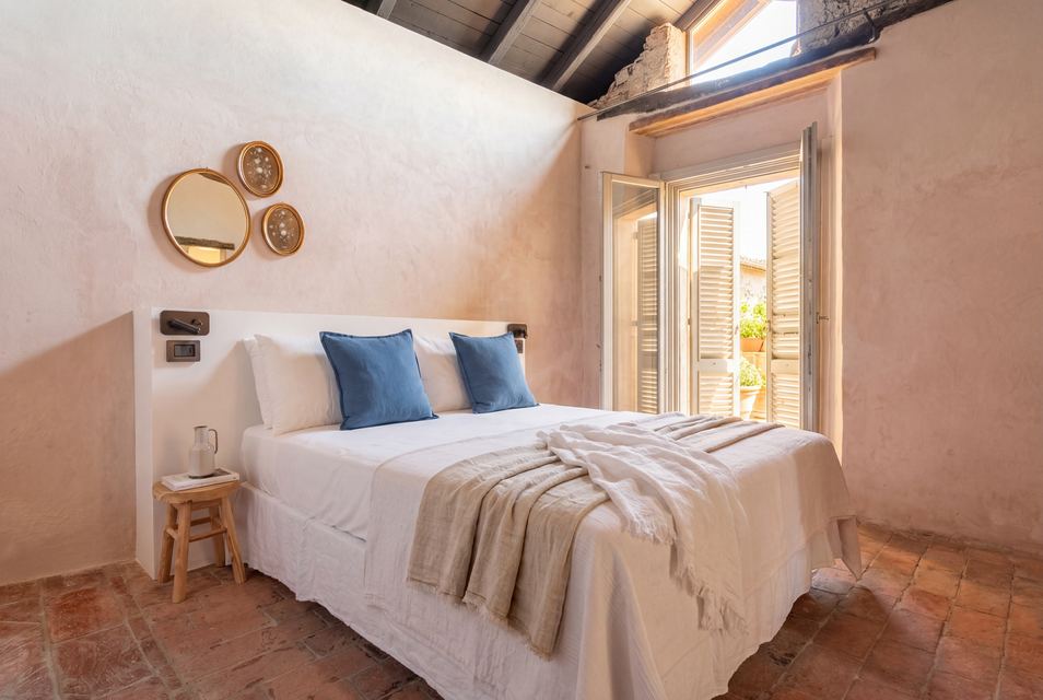 Exclusive Townhouse in the Historic Village of Torno Lake View and Private Garage — 9
