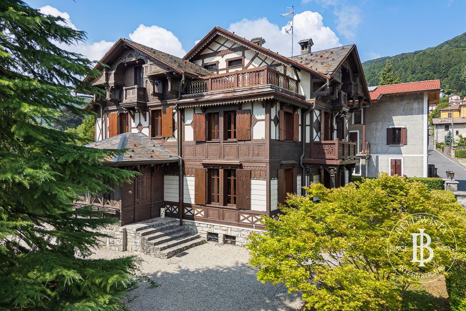 Stunning Historic Villa in Alta Valle Intelvi (Lanzo d’Intelvi) — 1