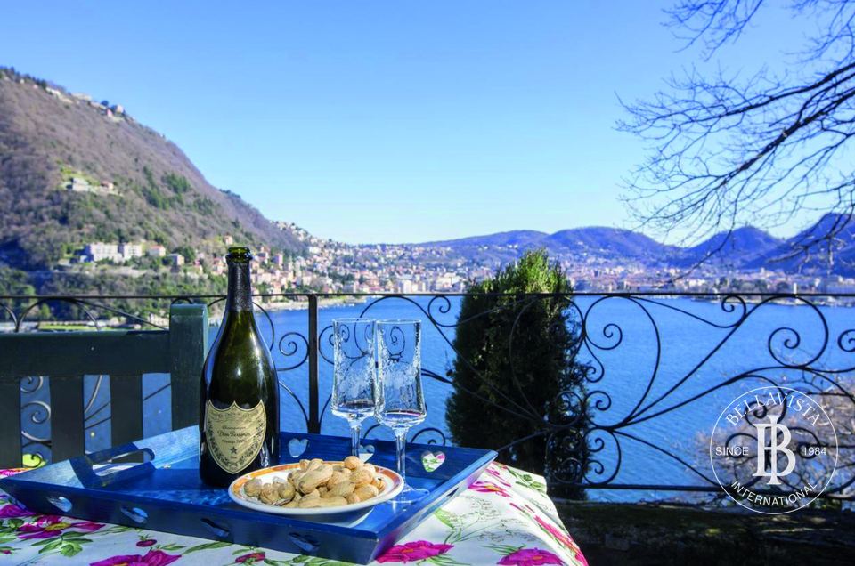 AFFITTO Villa La Reina del Norte con piscina privata e vista panoramica sul Lago di Como — 9