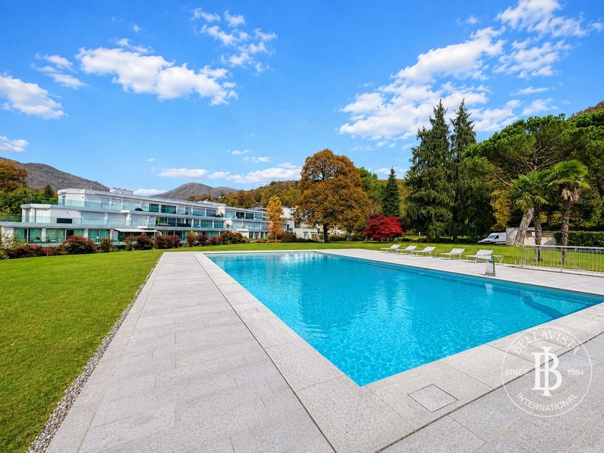 Furnished 4.5-Room Penthouse with Pool, Tennis Court and large terraces — 1