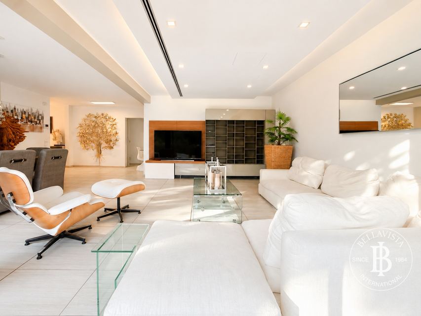 Furnished 4.5-Room Penthouse with Pool, Tennis Court and large terraces — 3