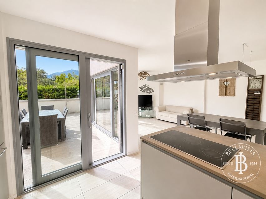 Furnished 4.5-Room Penthouse with Pool, Tennis Court and large terraces — 6