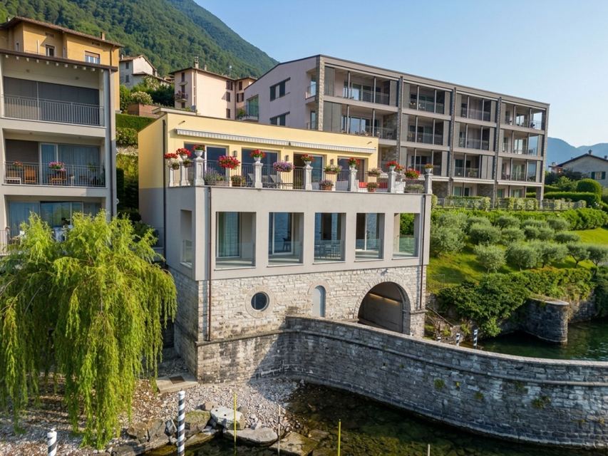 Esclusiva residenza “pied dans l’eau” sul Lago di Como — 4