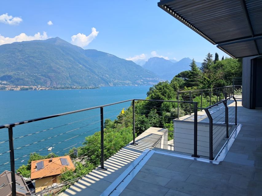 Elegant Apartment with Panoramic Terrace, Shared Swimming Pool with Lake Como Views, Furnishings Included — 12