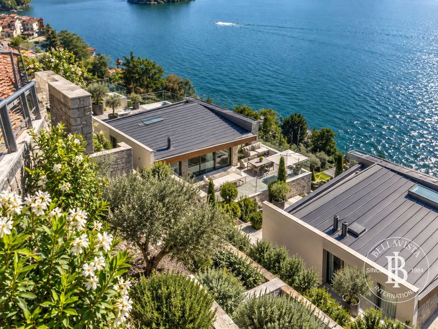 Elegant Modern Villa Overlooking Lake Como and Comacina Island — 11