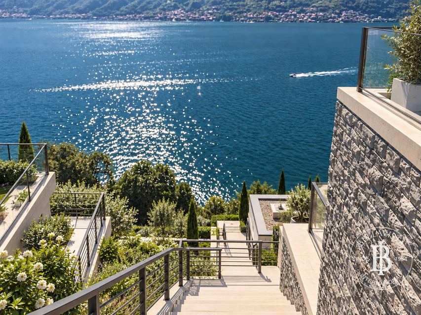 Elegant Modern Villa Overlooking Lake Como and Comacina Island — 3