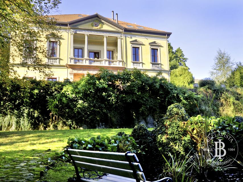 Period villa with a centuries-old park overlooking Lake Lugano — 1