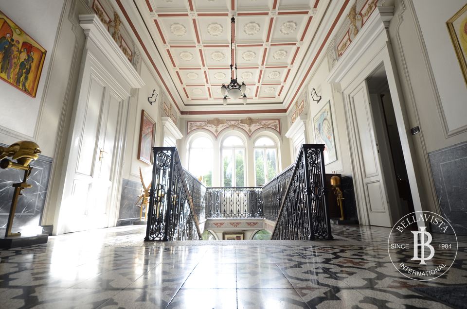 Period villa with a centuries-old park overlooking Lake Lugano — 7