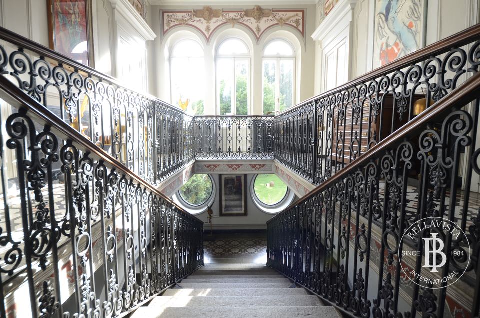 Period villa with a centuries-old park overlooking Lake Lugano — 8