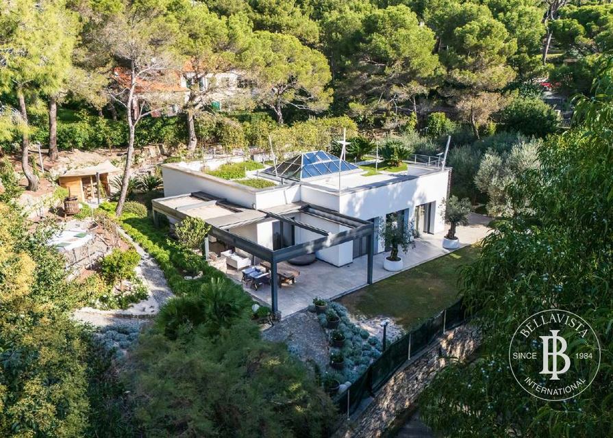 EXCLUSIVE CONTEMPORARY VILLA IN MARINA DI ANDORA — 3